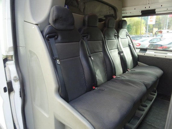 Peugeot Boxer L4H2 7 míst 2,0 BlueHDi 160k (foto 13) Peugeot Boxer L4H2 7 míst 2,0 BlueHDi 160k (foto 13)