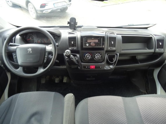 Peugeot Boxer L4H2 7 míst 2,0 BlueHDi 160k (foto 15) Peugeot Boxer L4H2 7 míst 2,0 BlueHDi 160k (foto 15)