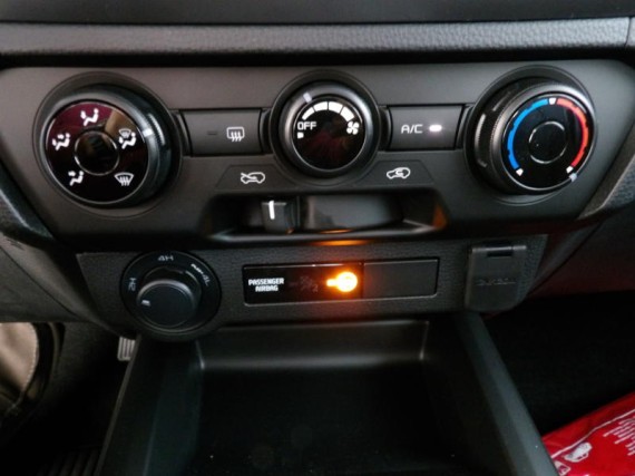 Isuzu D-Max Space Cab LS 4x4 (foto 54)