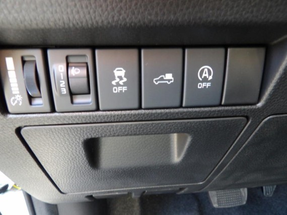 Isuzu D-Max Space Cab LS 4x4 (foto 41)