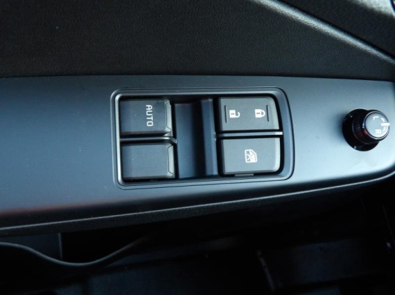 Isuzu D-Max L Single Cab  4x4 A/T (foto 15)