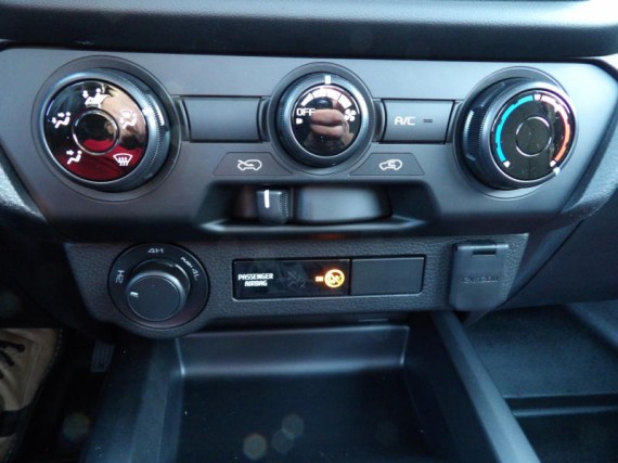 Isuzu D-Max L Single Cab  4x4 A/T (foto 20)