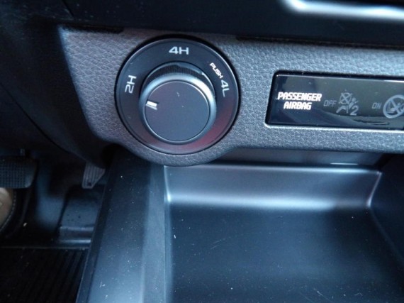 Isuzu D-Max L Single Cab  4x4 A/T (foto 22)