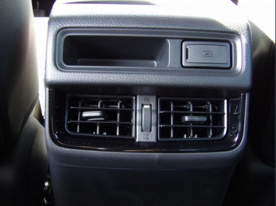 Isuzu D-Max V-Cross Double Cab 4x4 A/T (foto 39)