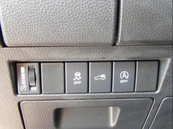 Isuzu D-Max V-Cross Double Cab 4x4 A/T (foto 41)