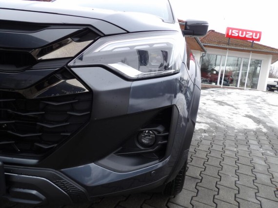 Isuzu D-Max V-Cross Double Cab 4x4 A/T (foto 16)