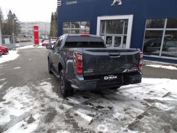 Isuzu D-Max V-Cross Double Cab 4x4 A/T (foto 8)