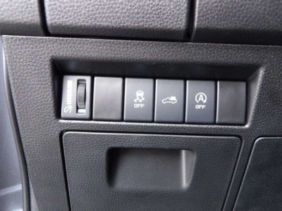 Isuzu D-Max V-Cross Double Cab 4x4 A/T (foto 24)