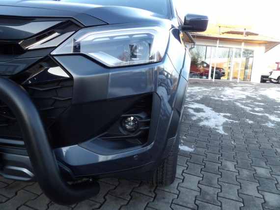 Isuzu D-Max V-Cross Double Cab 4x4 A/T (foto 8)