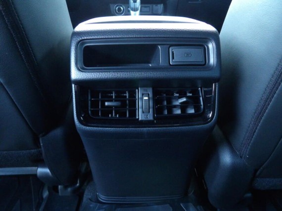 Isuzu D-Max V-Cross Double Cab 4x4 A/T (foto 13)