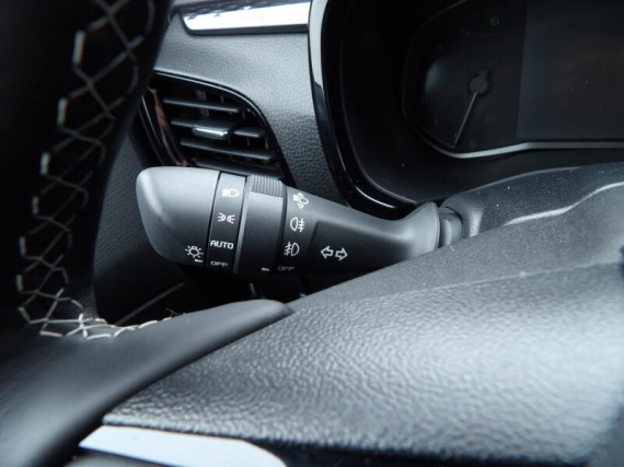 Isuzu D-Max V-Cross Double Cab 4x4 A/T (foto 37)