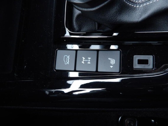 Isuzu D-Max V-Cross Double Cab 4x4 A/T (foto 26)