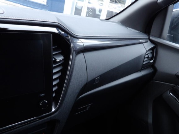 Isuzu D-Max V-Cross Double Cab 4x4 A/T (foto 28)