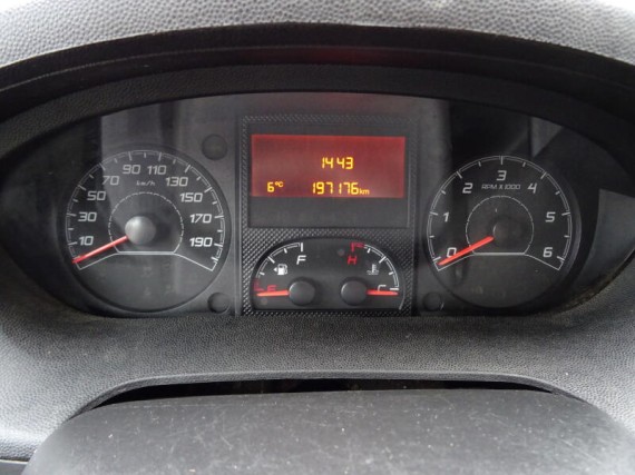 Peugeot Boxer Furgon L2H2 2,0 BlueHDi 160k (foto 12)