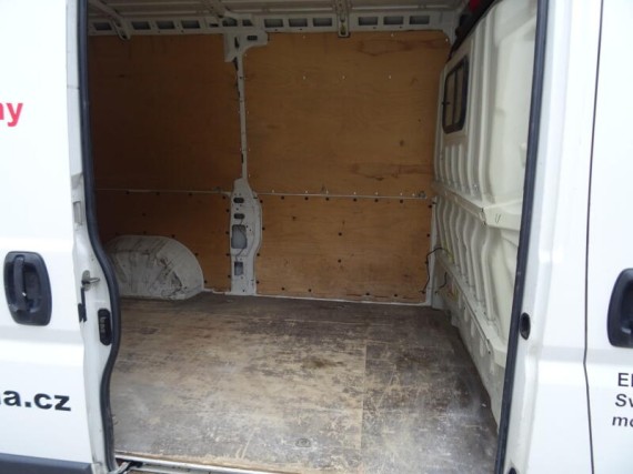 Peugeot Boxer Furgon L2H2 2,0 BlueHDi 160k (foto 20)