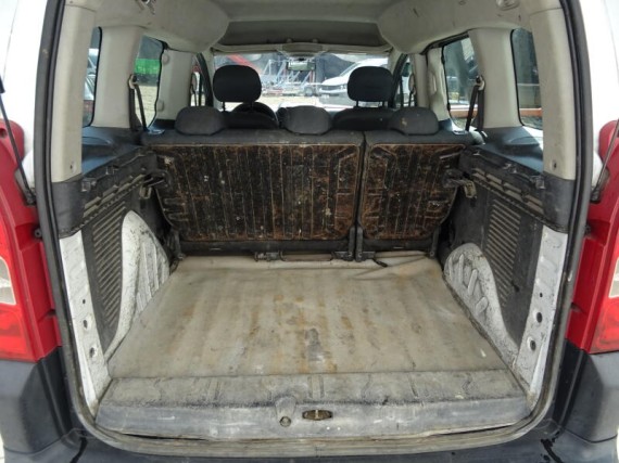 Peugeot Partner Tepee 1,6 HDi 74k MAN6 (foto 8)