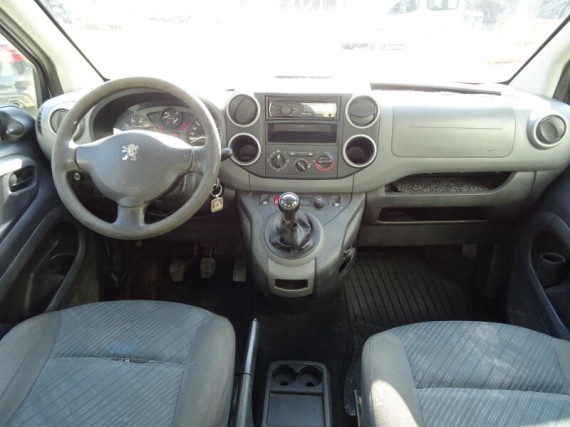 Peugeot Partner Tepee 1,6 HDi 74k MAN6 (foto 13)