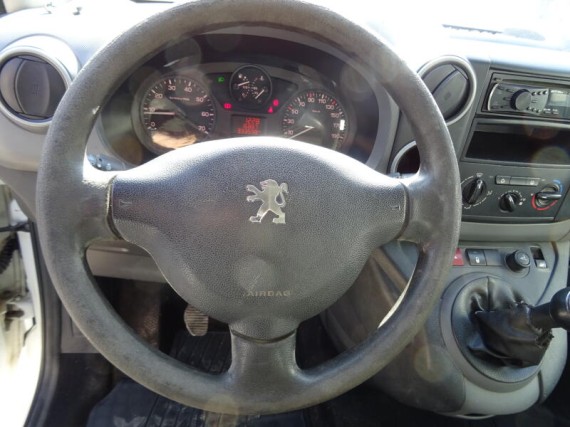 Peugeot Partner Tepee 1,6 HDi 74k MAN6 (foto 17)