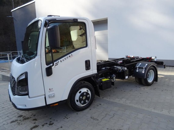 Isuzu M27 3.0L, hákový nosič kontejnerů (foto 5)