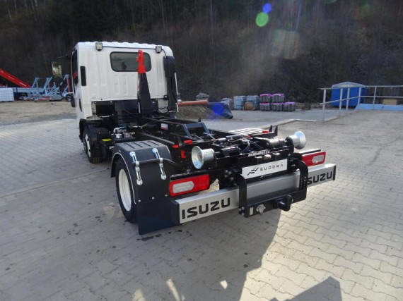 Isuzu M27 3.0L, hákový nosič kontejnerů (foto 9)