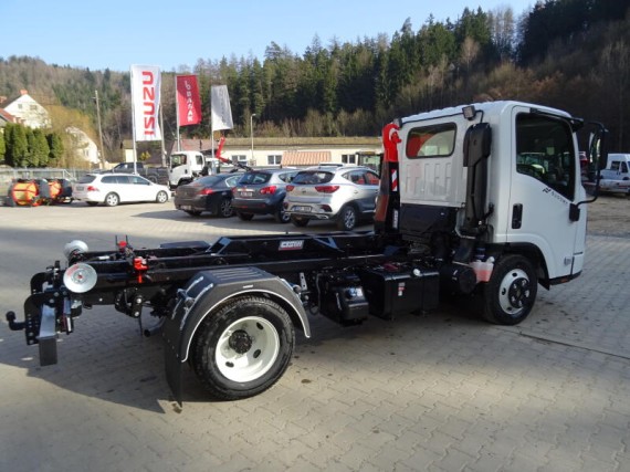 Isuzu M27 3.0L, hákový nosič kontejnerů (foto 13)