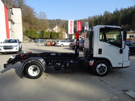 Isuzu M27 3.0L, hákový nosič kontejnerů (foto 14)