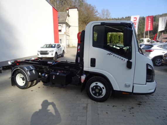 Isuzu M27 3.0L, hákový nosič kontejnerů (foto 15)