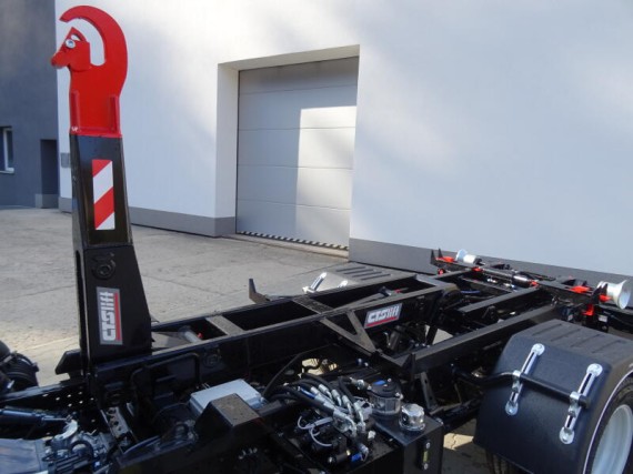 Isuzu M27 3.0L, hákový nosič kontejnerů (foto 19)