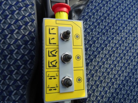 Isuzu M27 3.0L, hákový nosič kontejnerů (foto 21)