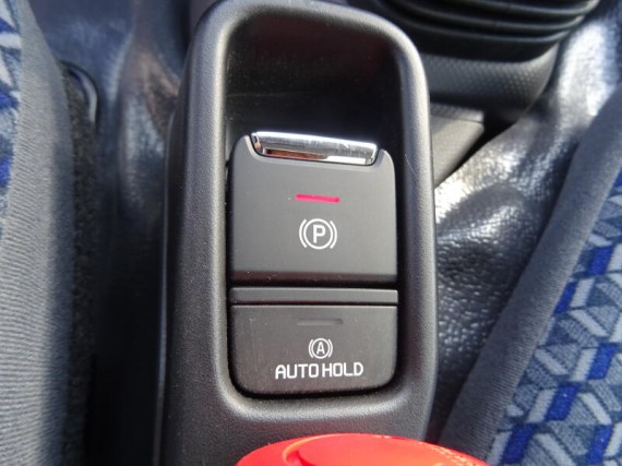 Isuzu M27 3.0L, hákový nosič kontejnerů (foto 22)