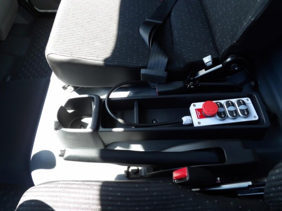 Mitsubishi Canter FUSO 9C18 nosič kontejnerů (foto 17)