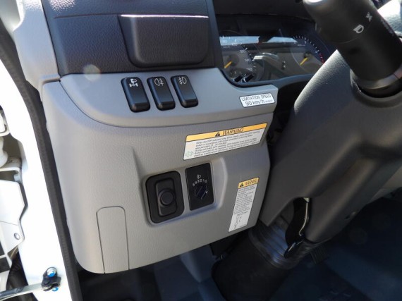 Mitsubishi Canter FUSO 9C18 nosič kontejnerů (foto 21)