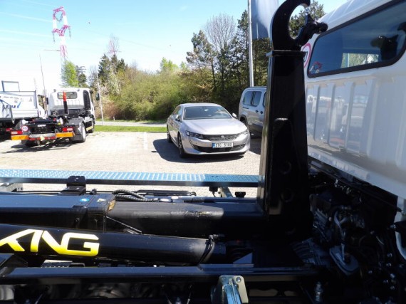 Mitsubishi Canter FUSO 9C18 nosič kontejnerů (foto 27)