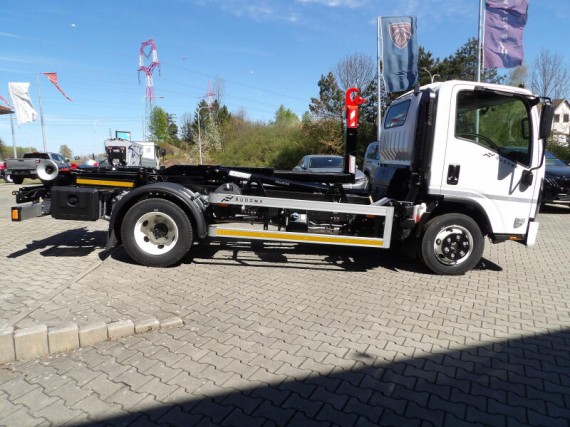 Isuzu M30 7,5t 3,0L 150k A/T hák. nosič (foto 12)