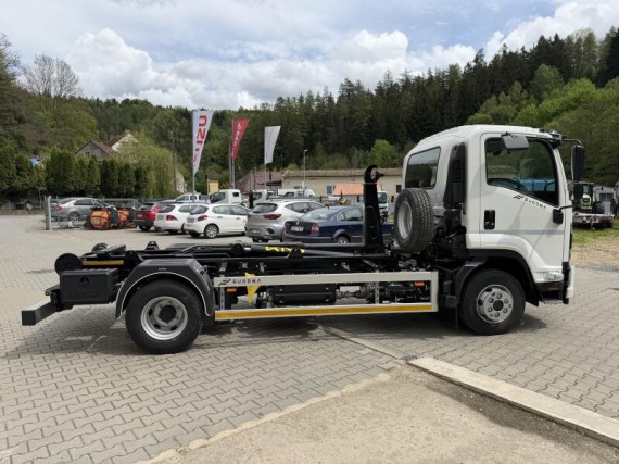 Isuzu F11 5.2L, 240k, MT6, Hákový nosič (foto 9)