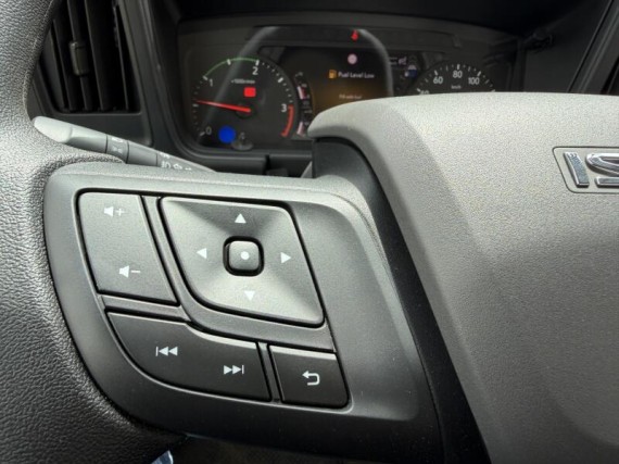 Isuzu F11 5.2L, 240k, MT6, Hákový nosič (foto 21)