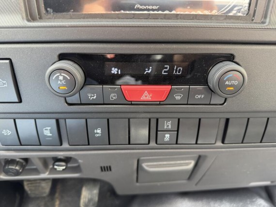 Isuzu F11 5.2L, 240k, MT6, Hákový nosič (foto 26)