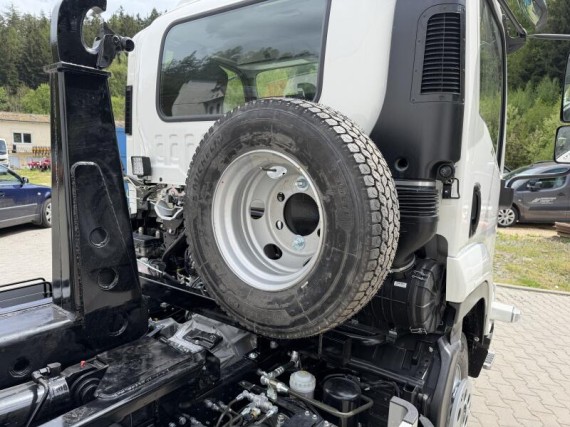 Isuzu F11 5.2L, 240k, MT6, Hákový nosič (foto 13)