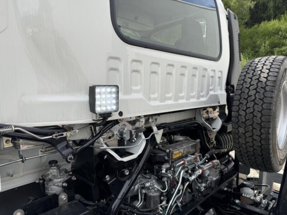Isuzu F11 5.2L, 240k, MT6, Hákový nosič (foto 15)