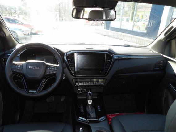 Isuzu D-Max V-Cross 2.2L 163K 4x4 8st. A/T (foto 5)