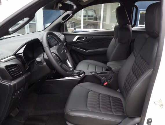 Isuzu D-Max LSE 2.2L 163K 4x4 8st. A/T (foto 3)