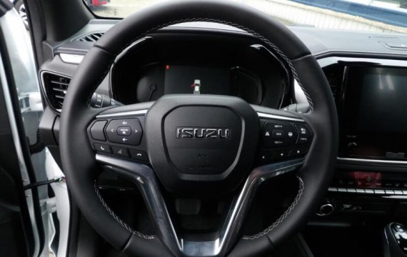 Isuzu D-Max LSE 2.2L 163K 4x4 8st. A/T (foto 6)