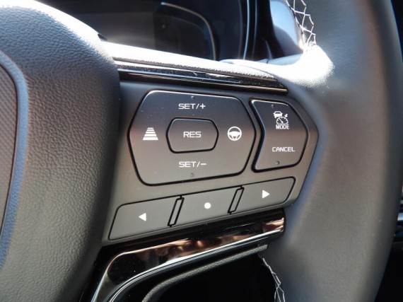Isuzu D-Max V-Cross 2.2L 163K 4x4 8st. A/T (foto 11)