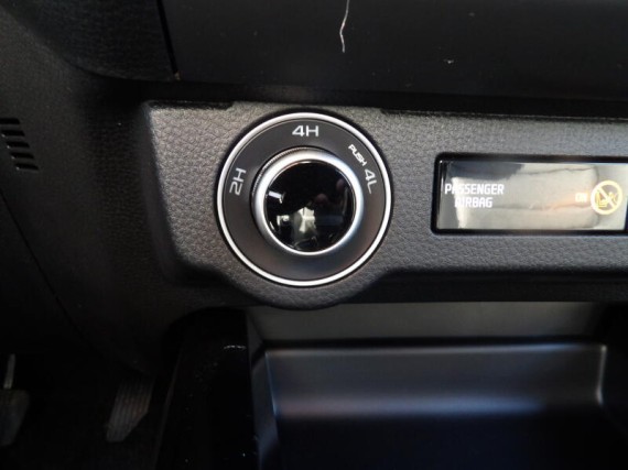 Isuzu D-Max V-Cross 2.2L 163K 4x4 8st. A/T (foto 16)