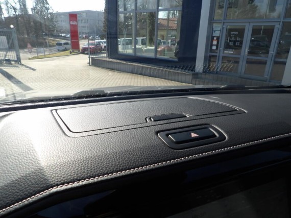 Isuzu D-Max V-Cross 2.2L 163K 4x4 8st. A/T (foto 24)