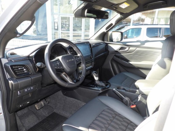 Isuzu D-Max V-Cross 2.2L 163K 4x4 8st. A/T (foto 4)