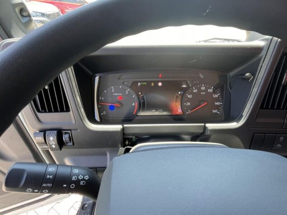 Isuzu M30 7,5t  3stranný sklápěč s rukou (foto 25)