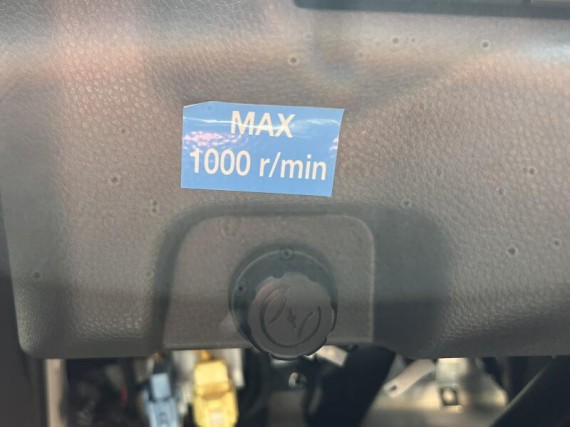 Isuzu M30 7,5t  3stranný sklápěč s rukou (foto 67)
