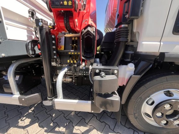 Isuzu M30 7,5t  3stranný sklápěč s rukou (foto 85)