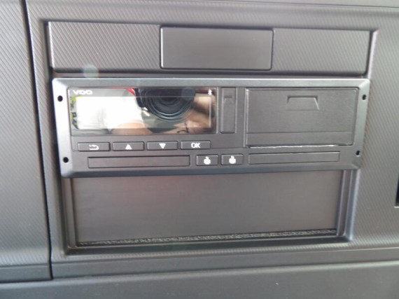 Isuzu M30 7,5t  3stranný sklápěč s rukou (foto 52)